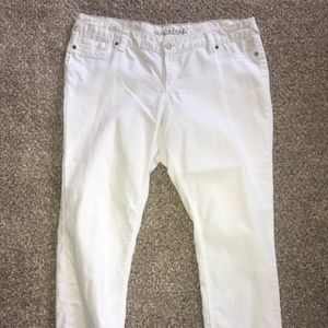 White Cropped Jeans